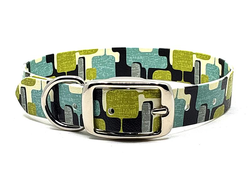 The Desi No-Stink Waterproof Collar